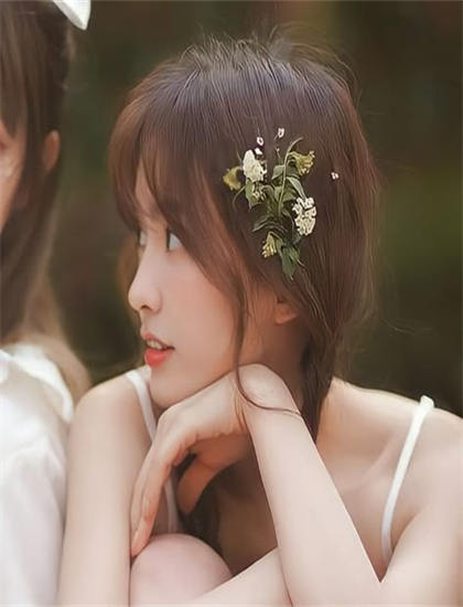 表演艺术解析：高攀不起新版我有九万亿舔狗金的情感的情绪渲染与观众共鸣 感受表演的情感力量